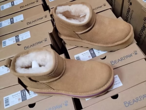 Ugg Shoe Pallets