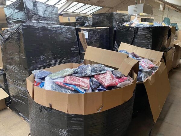 Shop Exclusive Amazon Branded Clothing Pallets for Unbeatable Style