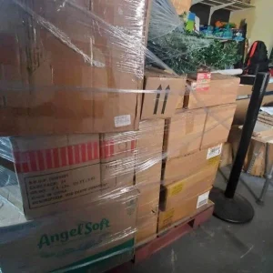 Christmas clothes pallet